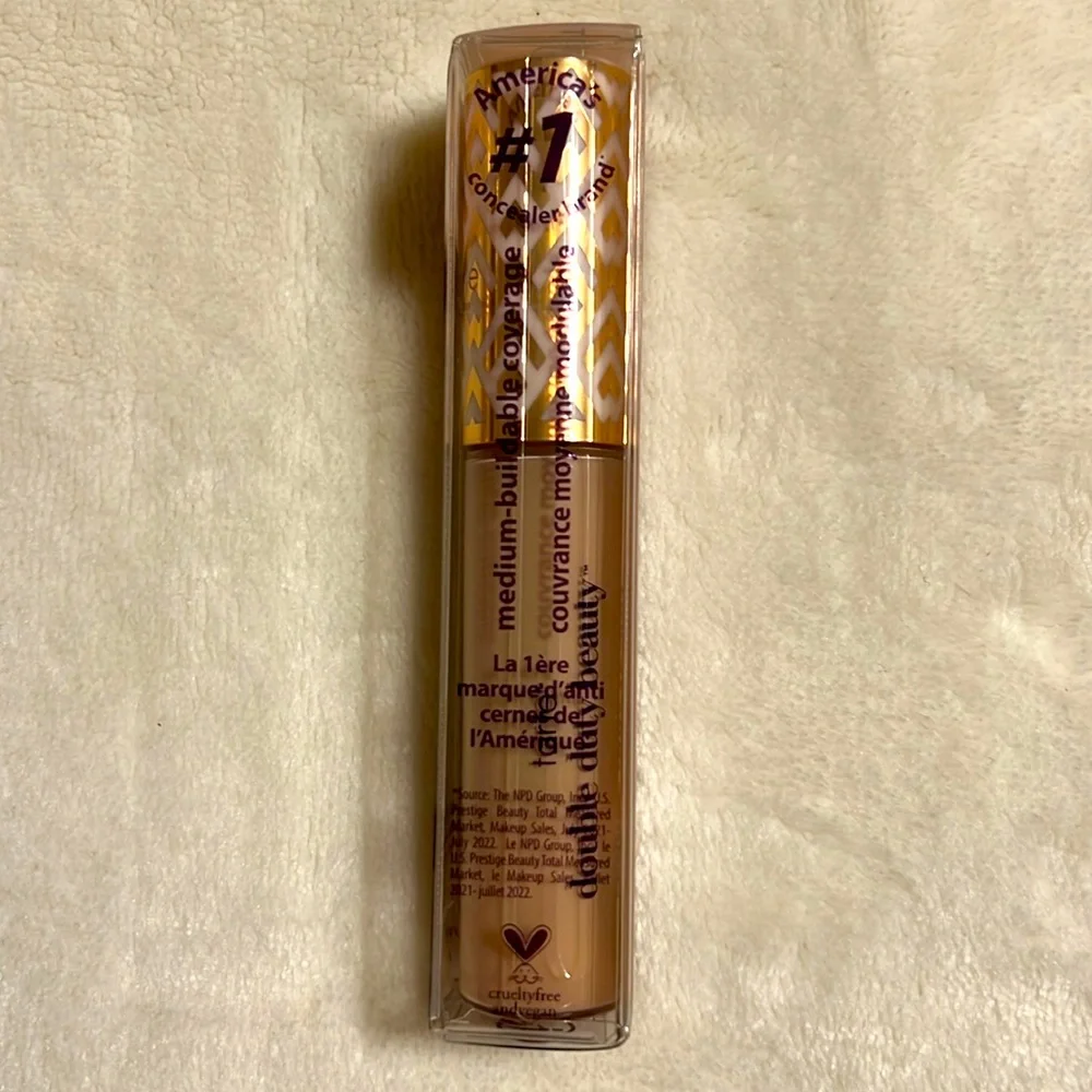 TARTE. Shape Tape Radiant Concealer. 20B Light. 0.33 oz